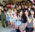 【芸能】AKB48・板野友美、憧れは安室奈美恵「私もトップに立ちたい」 ファッション雑誌「TOMOCAWAII!」の発表会に出席